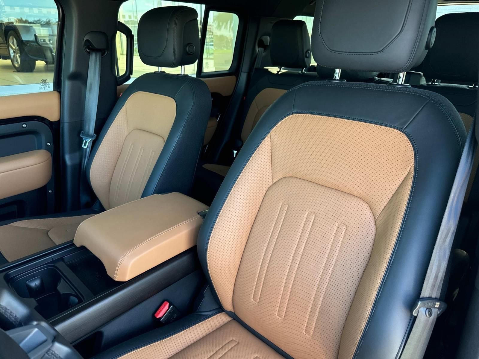 New 2024 Land Rover Defender 130 X image 9