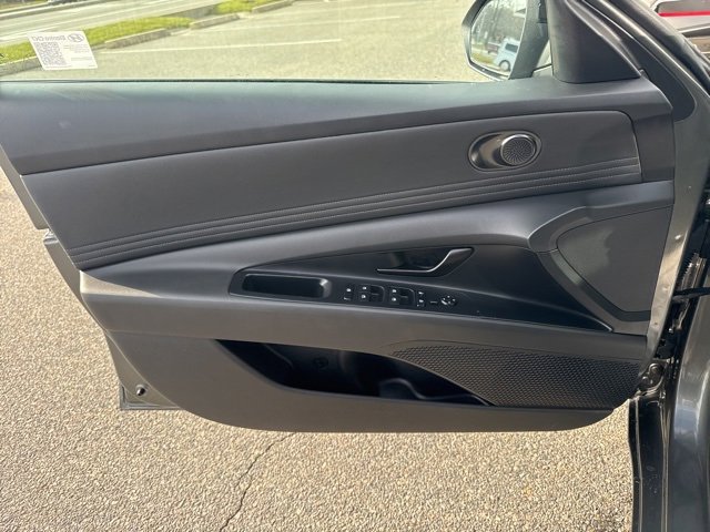 Certified 2025 Hyundai Elantra Sport image 13