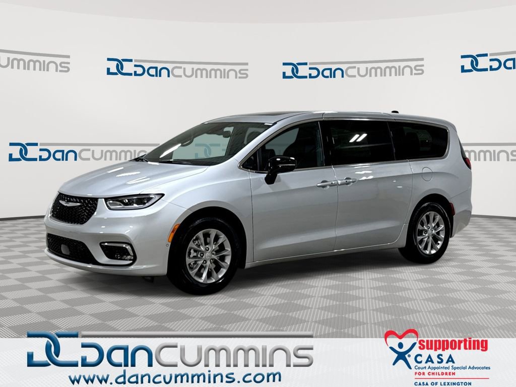 New 2026 Chrysler Pacifica Limited