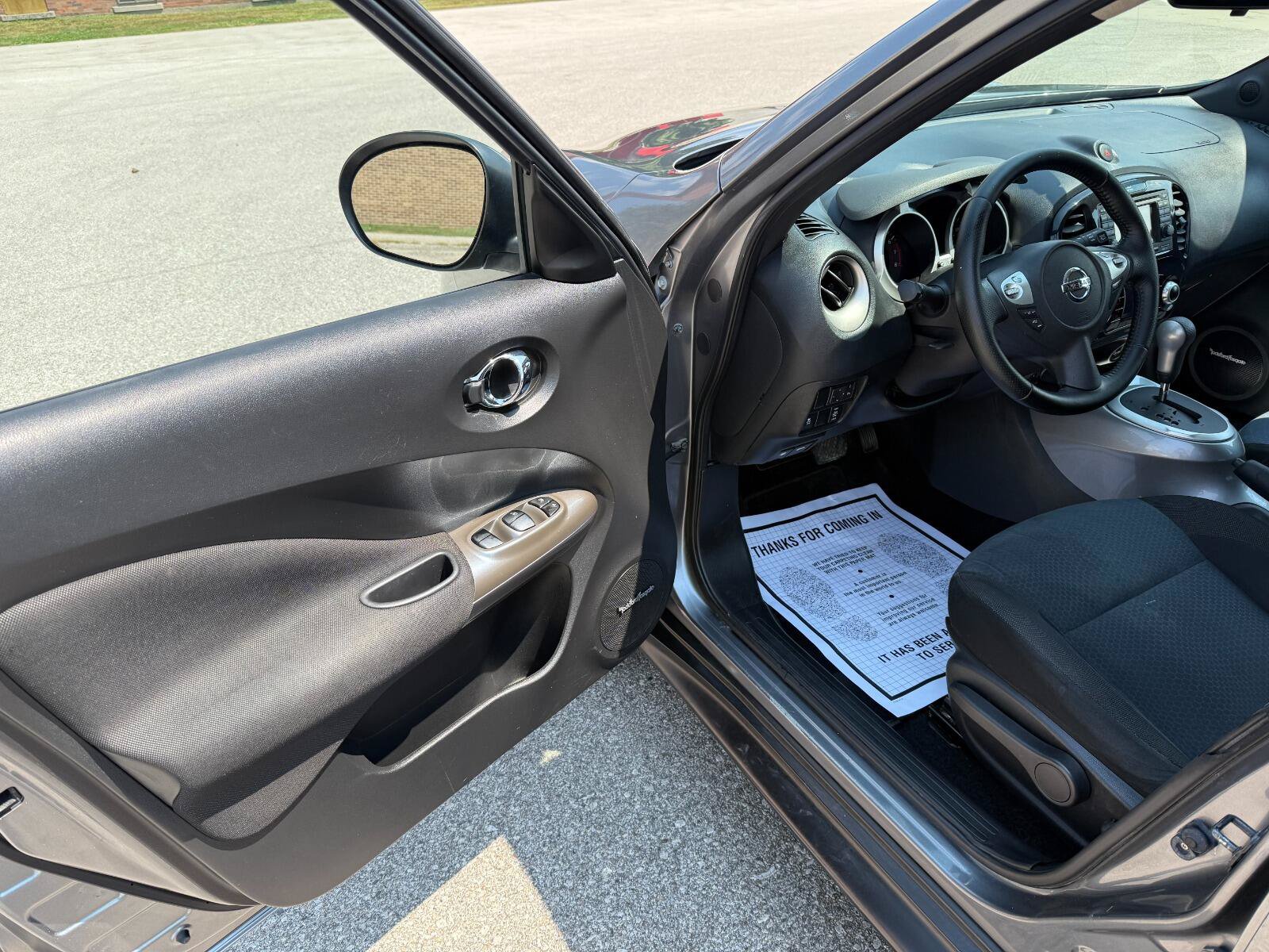 Used 2014 Nissan Juke SV w/ Navigation Package AWD/4WD image 9