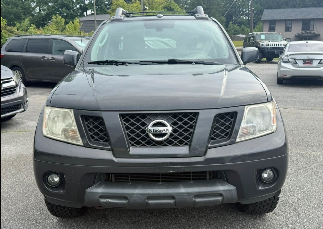 Used 2011 Nissan Frontier PRO-4X w/ Pro-4x Luxury Pkg AWD/4WD image 3