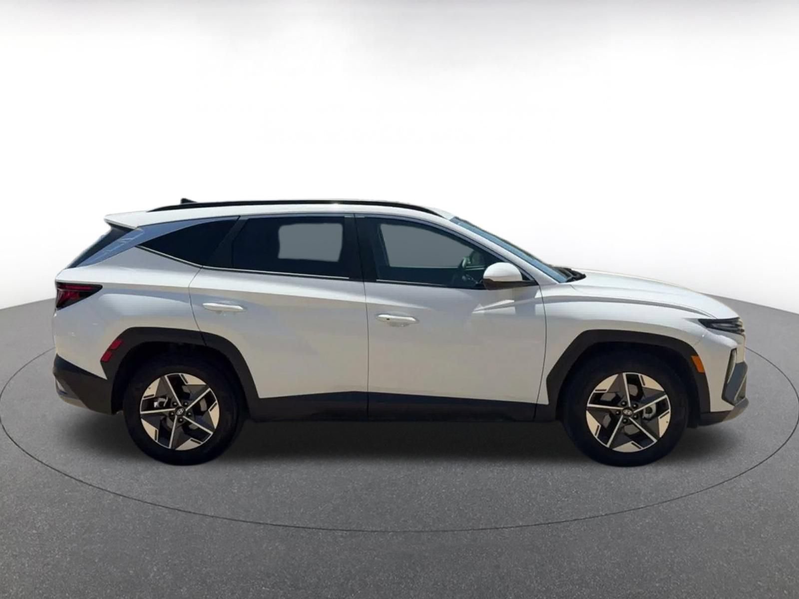 Used 2026 Hyundai Tucson SEL Plus FWD image 15