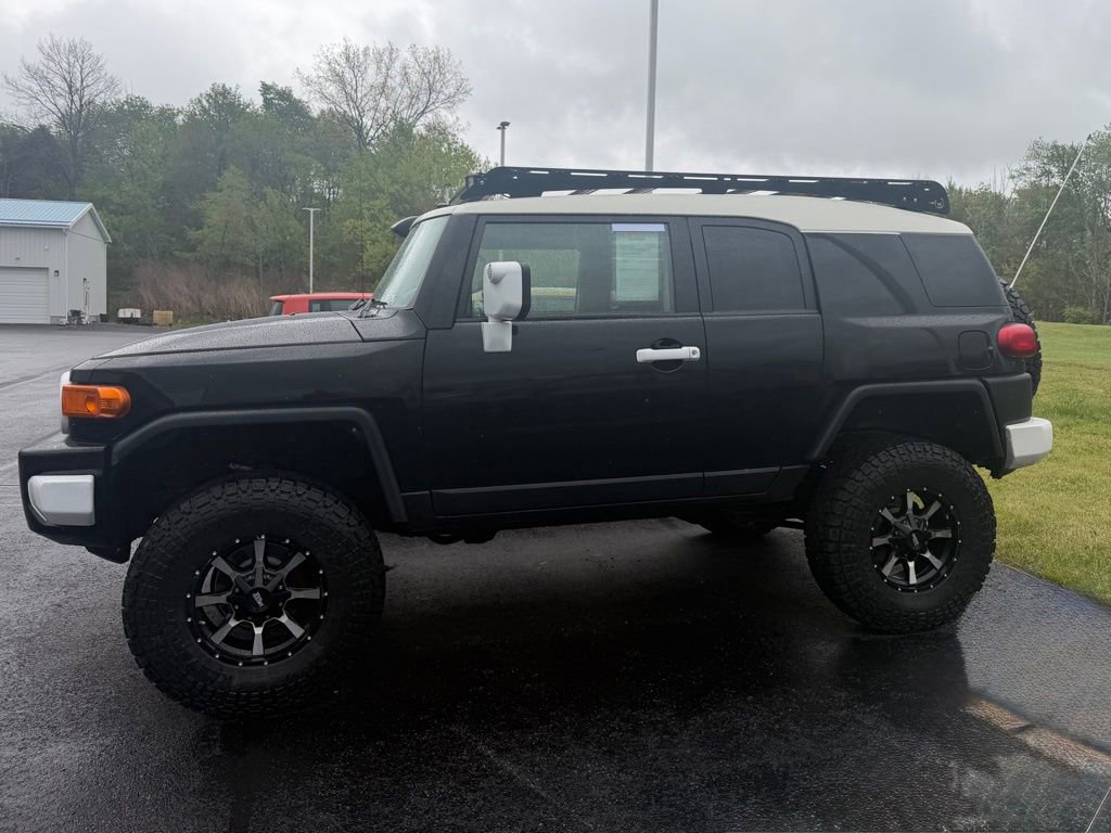 Used 2010 Toyota FJ Cruiser 4WD image 2