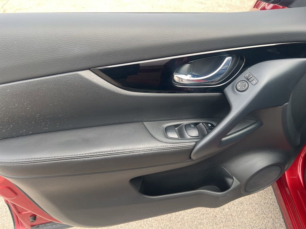 Certified 2022 Nissan Rogue Sport SL image 7