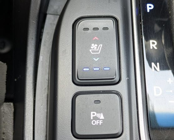 Used 2016 Hyundai Santa Fe Sport 2.0T w/ Option Group 05 FWD image 25