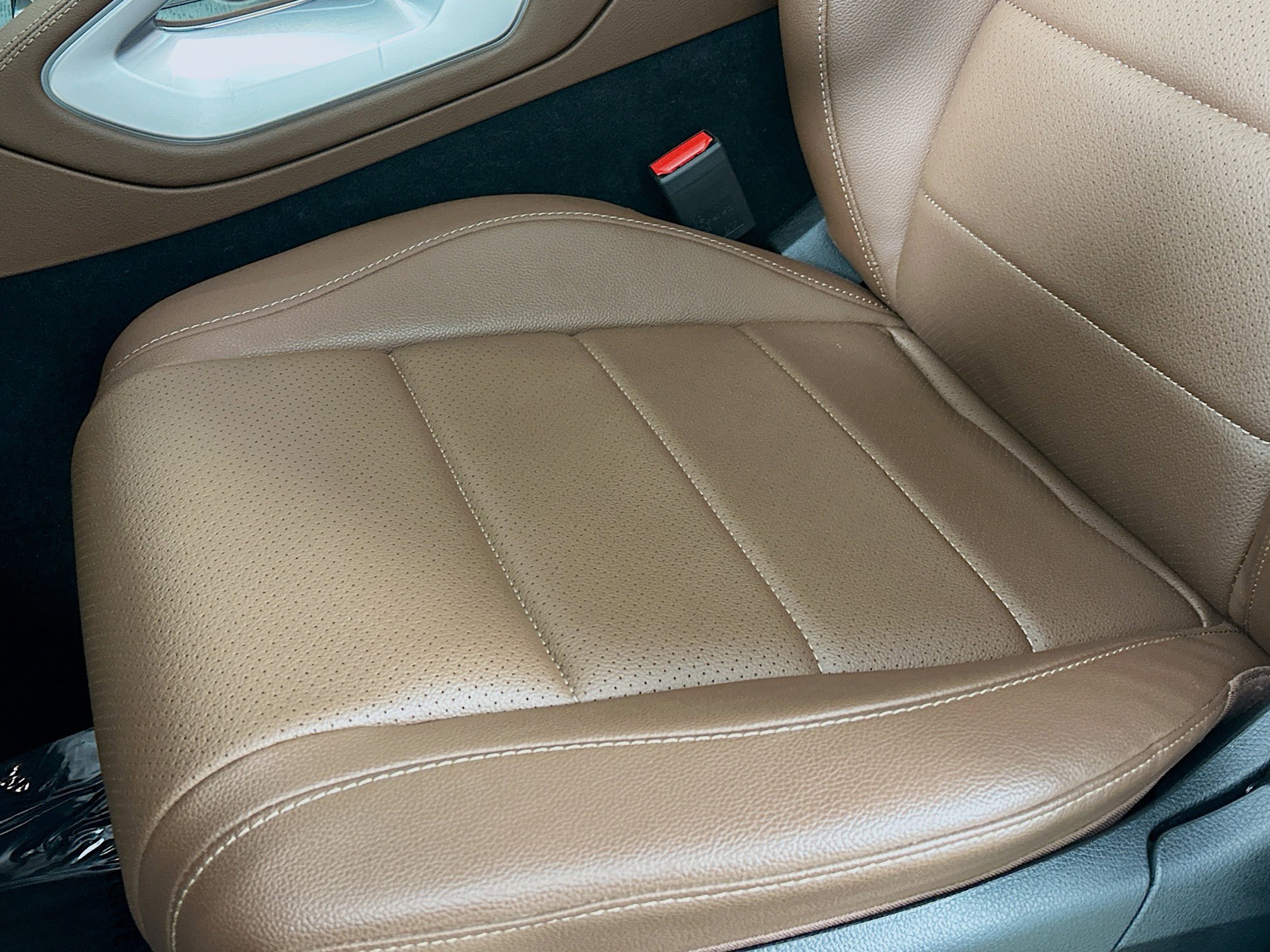 Certified 2024 Mercedes-Benz GLE 350 4MATIC w/ Winter Package image 24