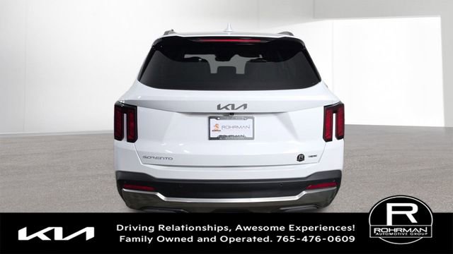 Used 2025 Kia Sorento S image 9
