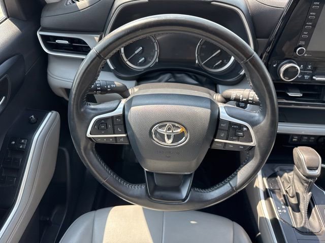 Used 2022 Toyota Highlander XLE image 20