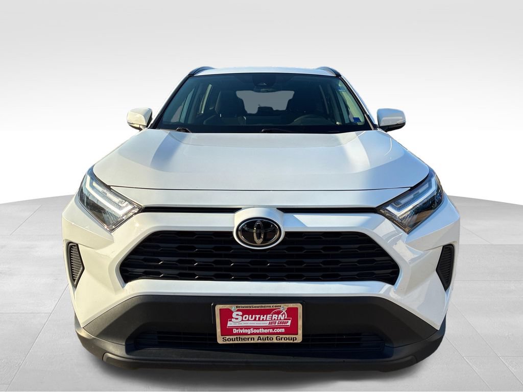 Used 2024 Toyota RAV4 XLE AWD/4WD image 9