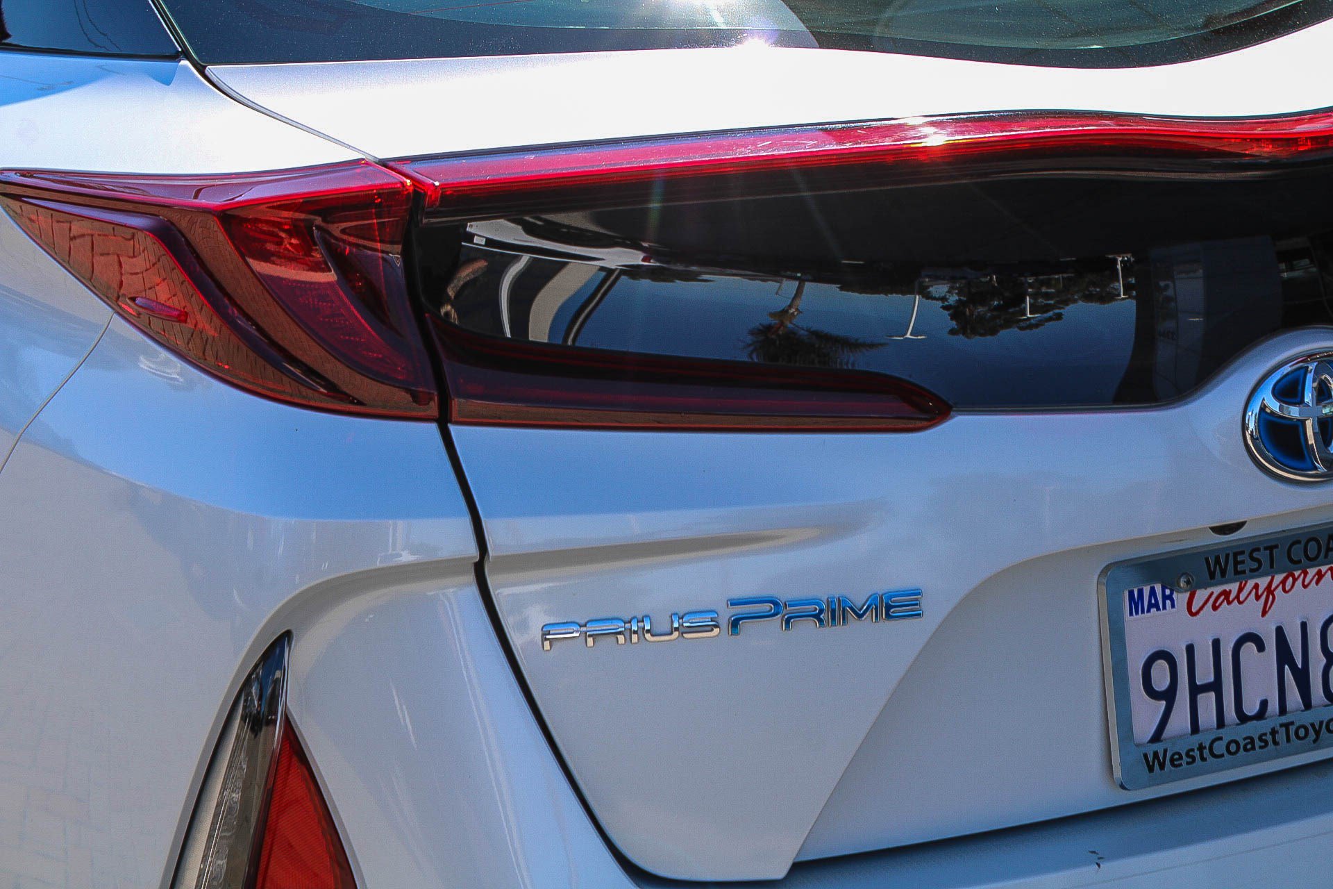 Certified 2021 Toyota Prius Prime Limited FWD image 10