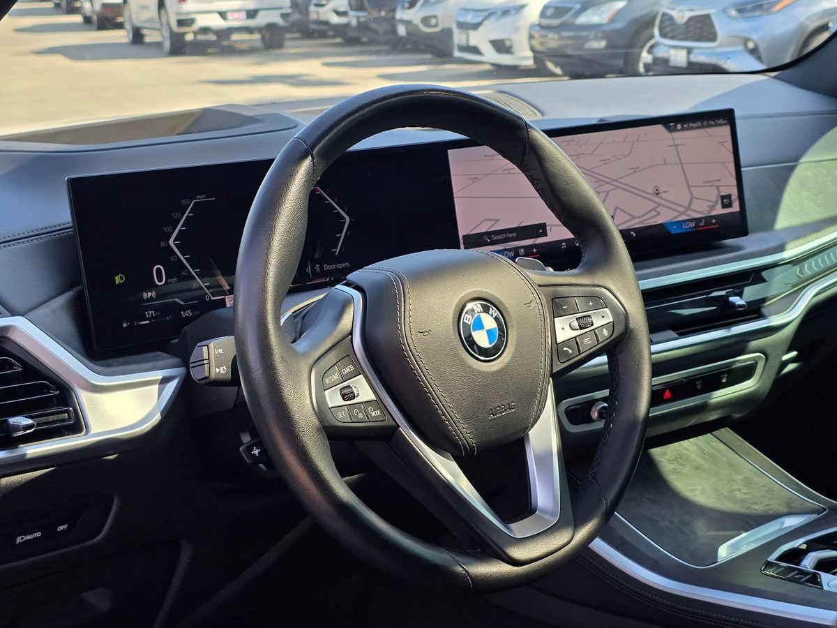 Used 2024 BMW X5 xDrive40i w/ Parking Assistance Package AWD/4WD image 21