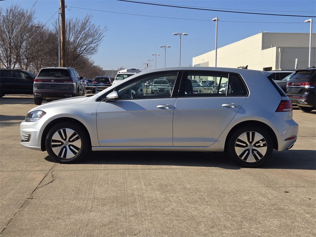 Used 2019 Volkswagen e-Golf SE w/ Driver Assistance Package image 4