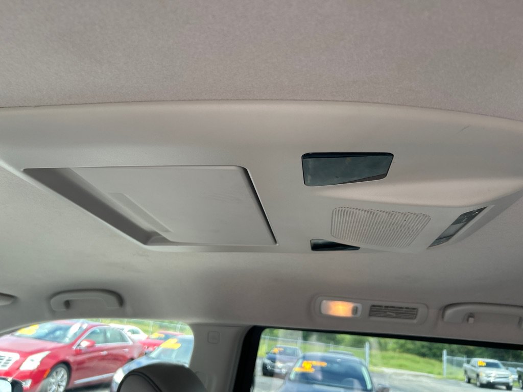 Used 2012 Nissan Quest SL FWD image 13
