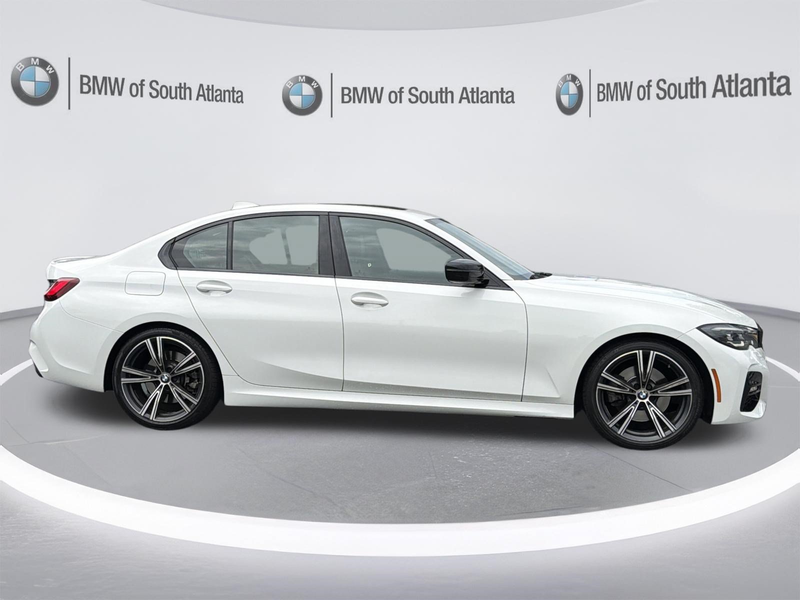 Certified 2022 BMW 330i Sedan w/ M Sport Package RWD image 25