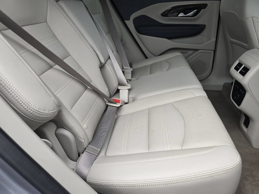 Used 2024 GMC Terrain Denali w/ Denali Premium Package AWD/4WD image 23