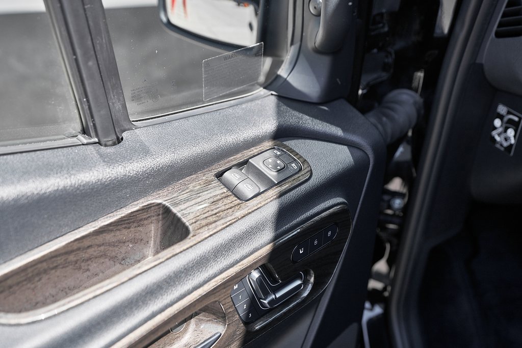 Used 2024 Mercedes-Benz Sprinter 3500 w/ Parking Package image 28