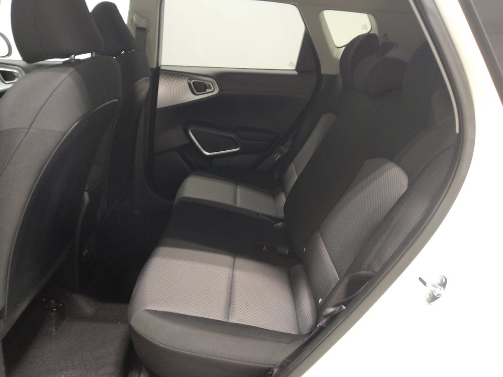 Used 2025 Kia Soul S image 18