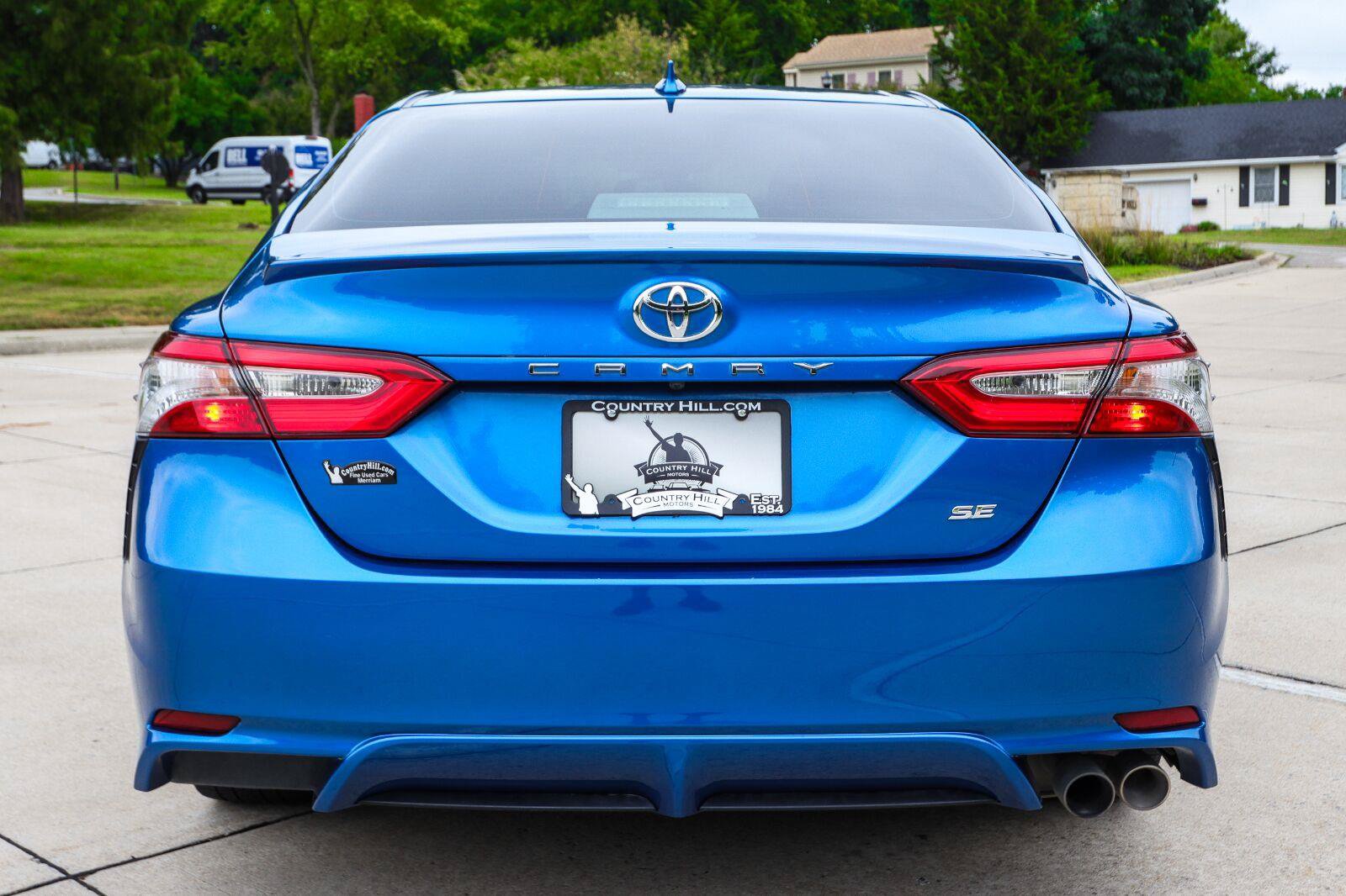 Used 2019 Toyota Camry SE FWD image 19