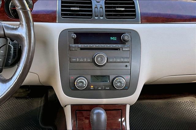 Used 2007 Buick Lucerne CXL w/ Luxury Package FWD image 6