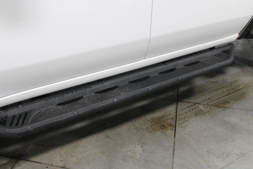 Used 2022 GMC Sierra 2500 AT4 w/ AT4 Preferred Package image 17
