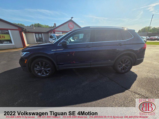 Used 2022 Volkswagen Tiguan SE w/ Panoramic Sunroof Package AWD/4WD image 6