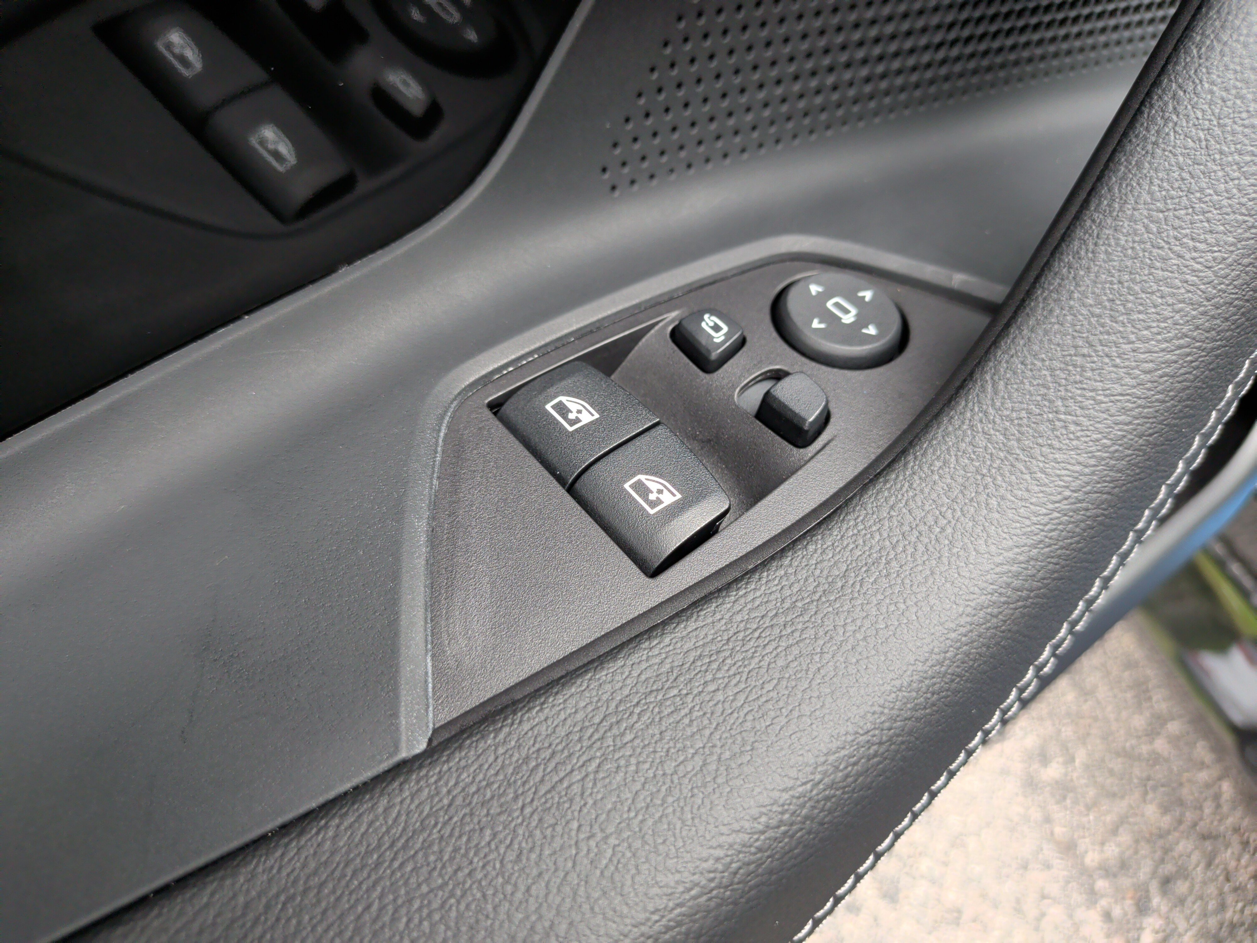 Used 2026 BMW M240i Coupe w/ Premium Package RWD image 30