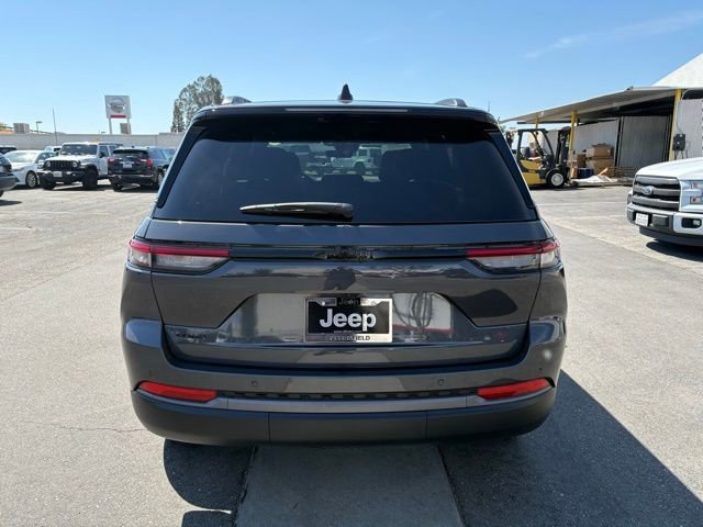 New 2026 Jeep Grand Cherokee Altitude AWD/4WD image 6