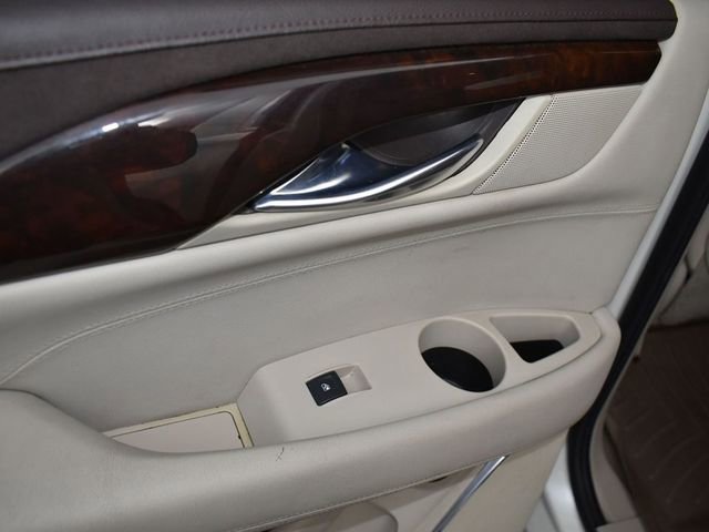Used 2015 Cadillac Escalade ESV Luxury image 35