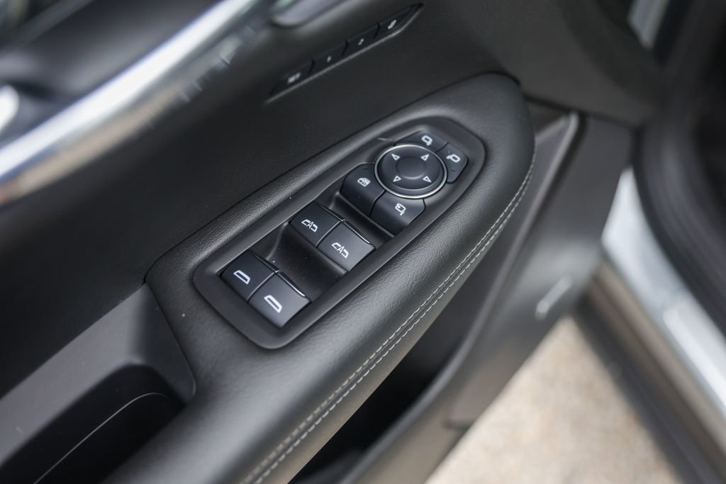 Used 2023 Cadillac XT6 Premium Luxury FWD image 24