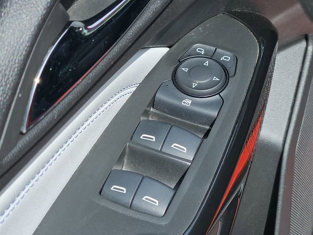 Used 2024 Chevrolet Trax LT w/ Sunroof Package image 13