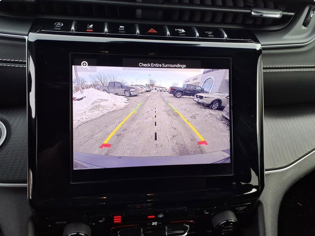 Certified 2024 Jeep Grand Cherokee L Laredo image 25