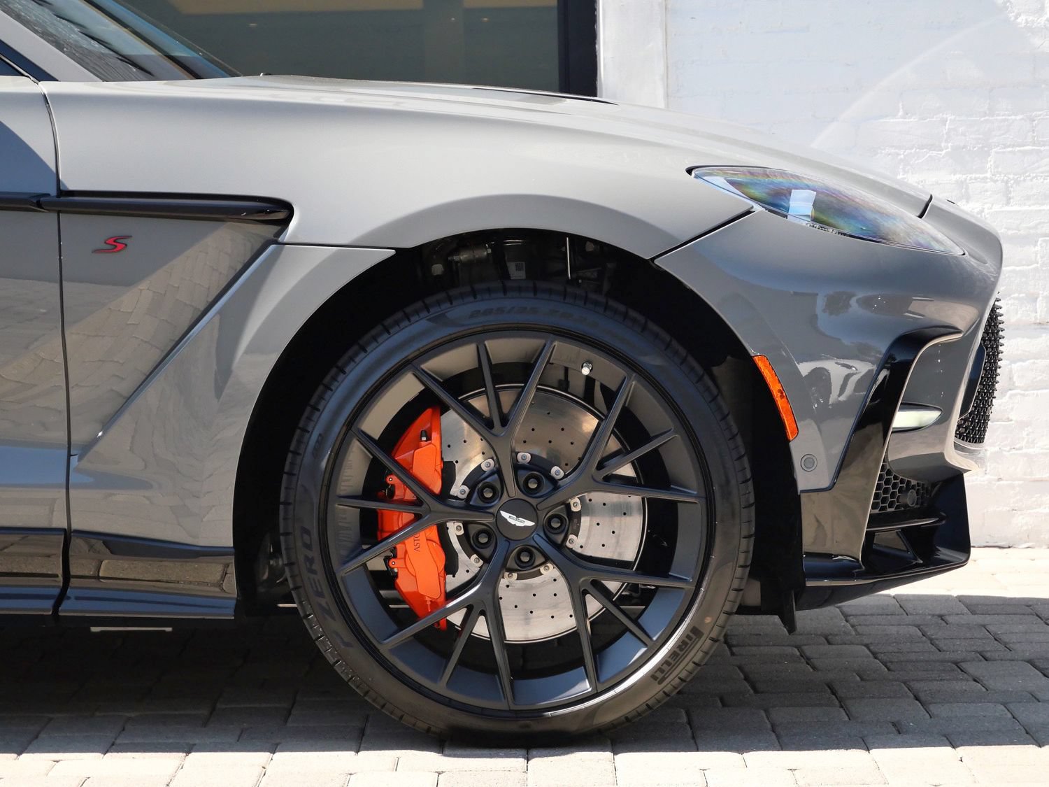 New 2026 Aston Martin DBX S AWD/4WD image 4