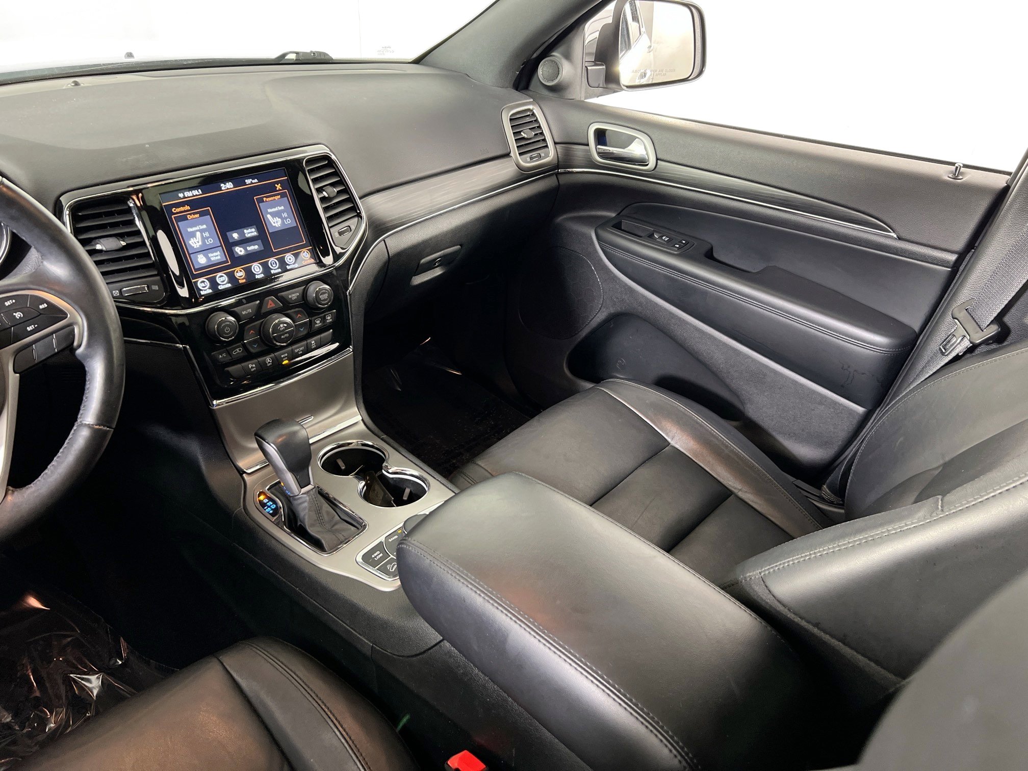 Used 2021 Jeep Grand Cherokee Limited image 24