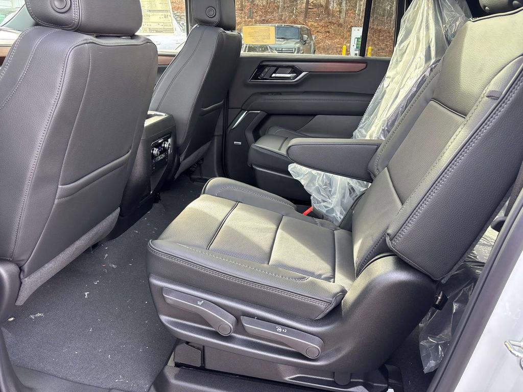 New 2026 GMC Yukon XL Denali w/ Sun & Power Step Package image 7