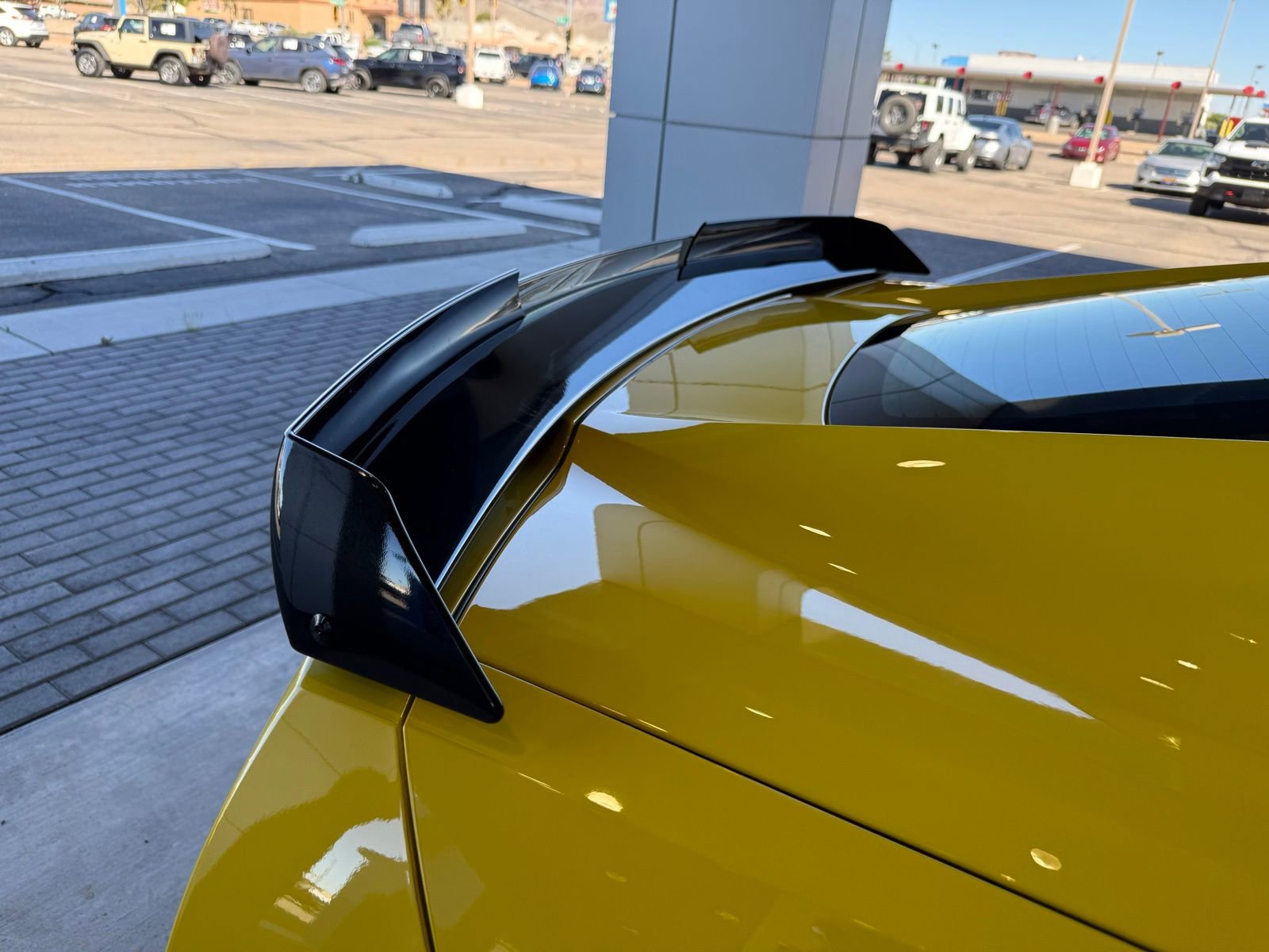 Used 2016 Chevrolet Corvette Z06 w/ 3LZ Preferred Equipment Group image 6