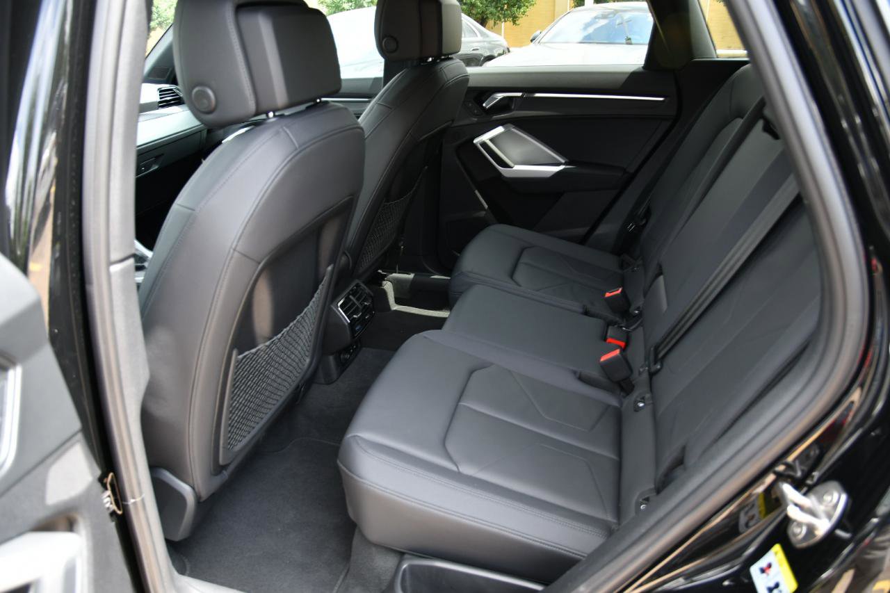 Used 2025 Audi Q3 2.0T Premium image 28