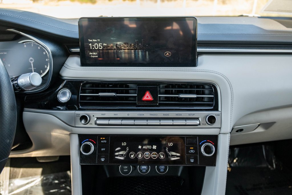 Used 2025 Genesis G70 2.5T image 20