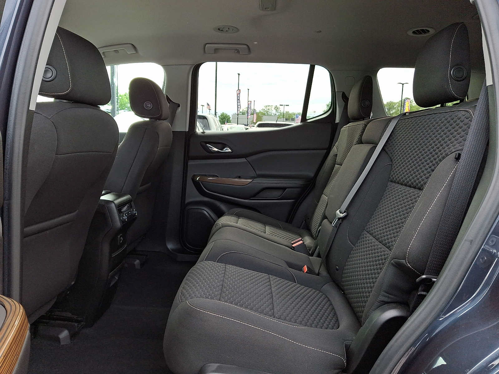 Used 2019 GMC Acadia SLE FWD image 11
