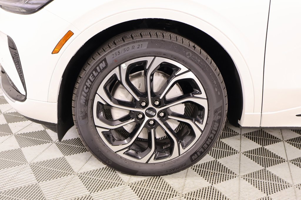 New 2026 Lincoln Nautilus Reserve image 18