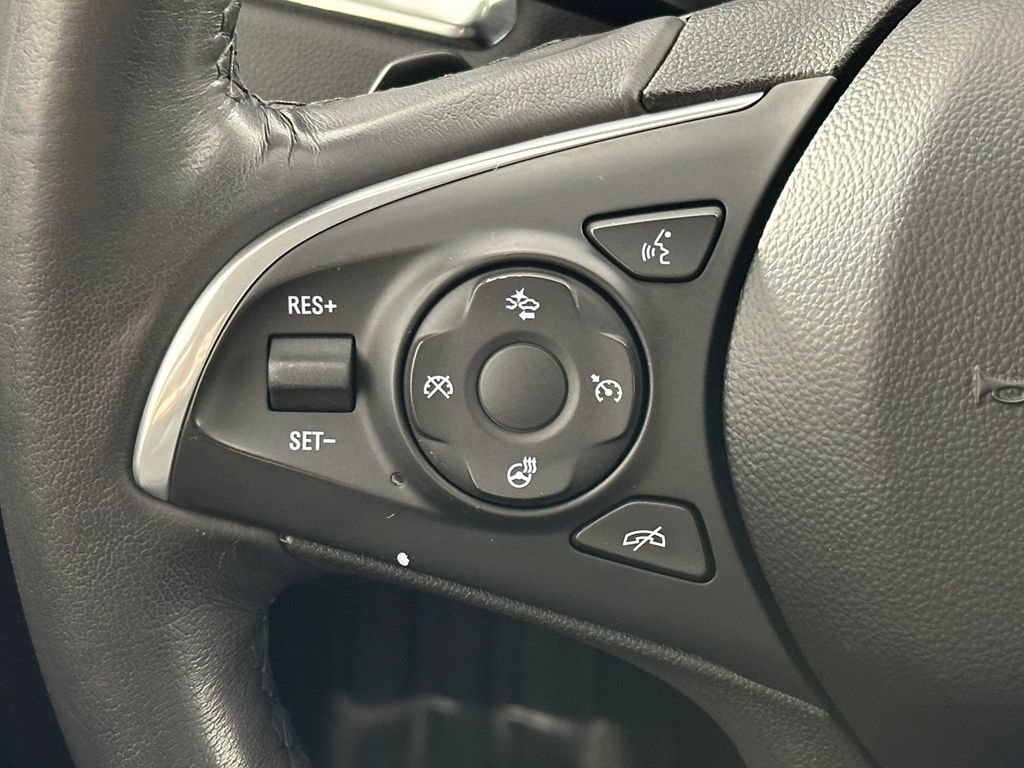 Used 2020 Buick Enclave Avenir w/ Avenir Technology Package FWD image 31