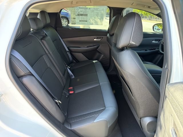 New 2026 Nissan Leaf Platinum+ FWD image 17
