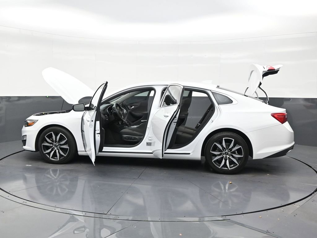 Used 2024 Chevrolet Malibu RS FWD image 30