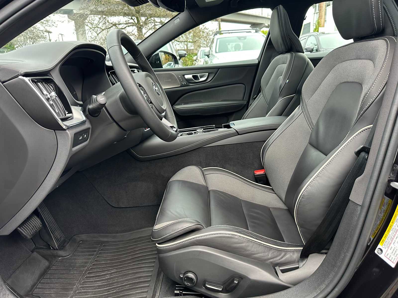 Certified 2024 Volvo S60 T8 Ultimate image 18