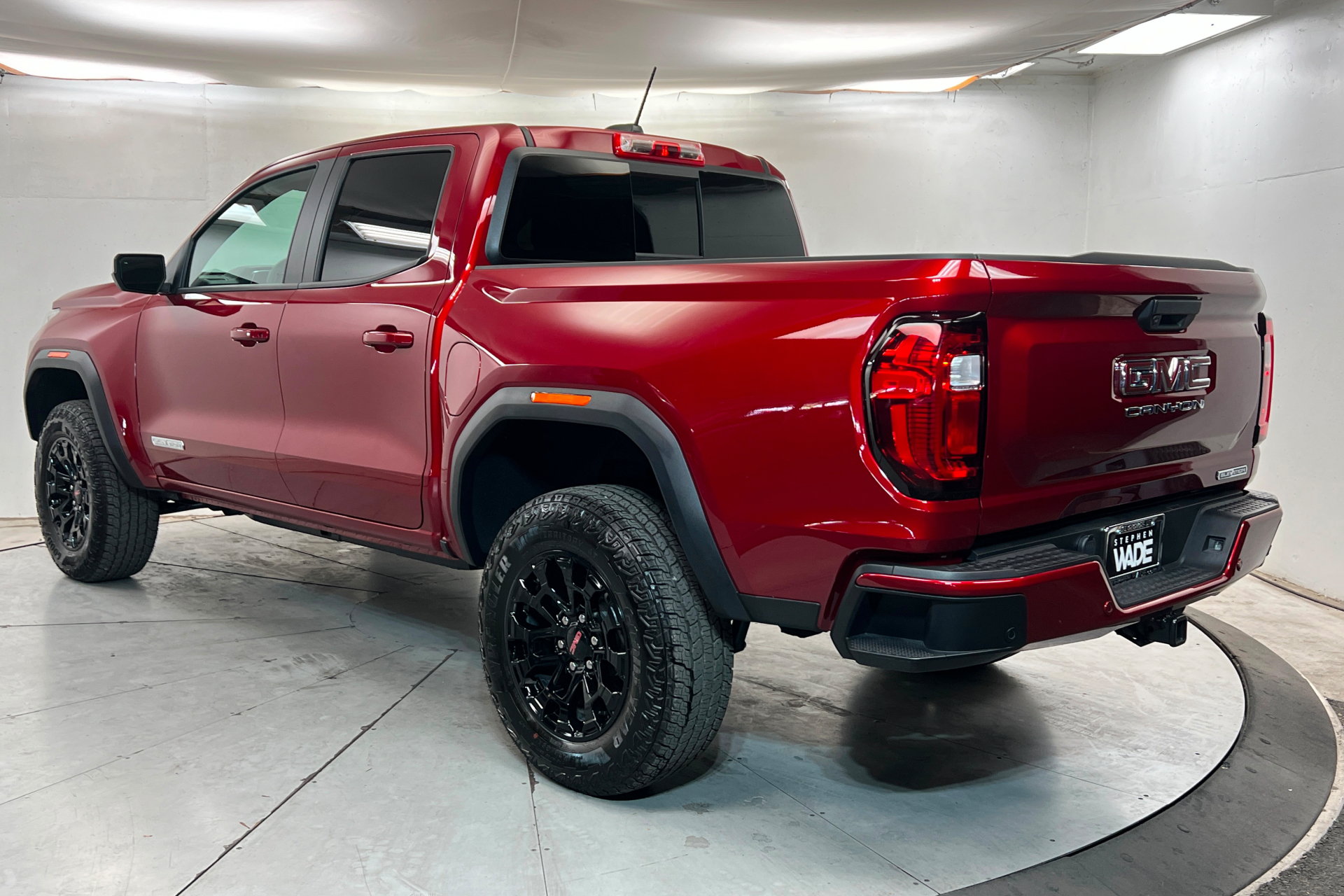 Used 2026 GMC Canyon Elevation RWD image 3