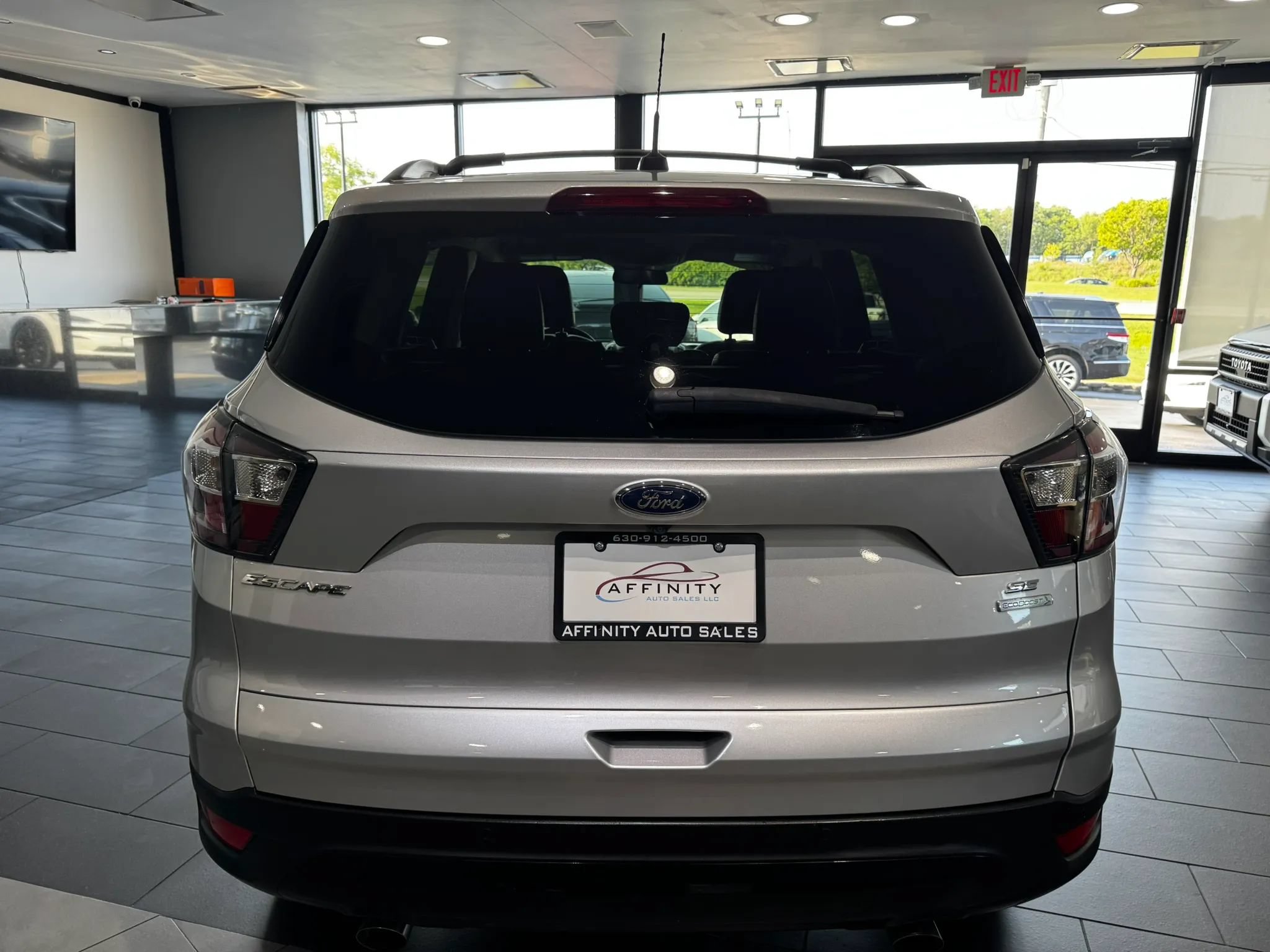 Used 2017 Ford Escape SE w/ Equipment Group 201A FWD image 3