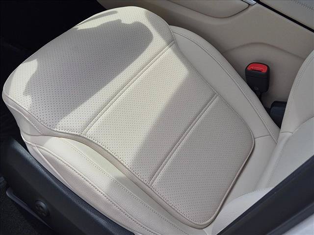 New 2027 Mercedes-Benz GLC 300 4MATIC image 4