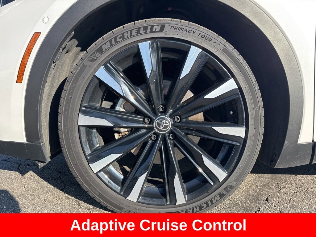 Used 2023 Toyota Crown Platinum image 11