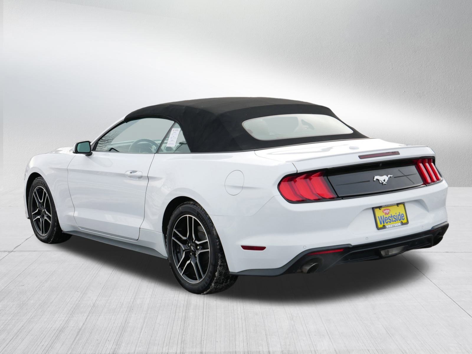 Used 2023 Ford Mustang Premium RWD image 5