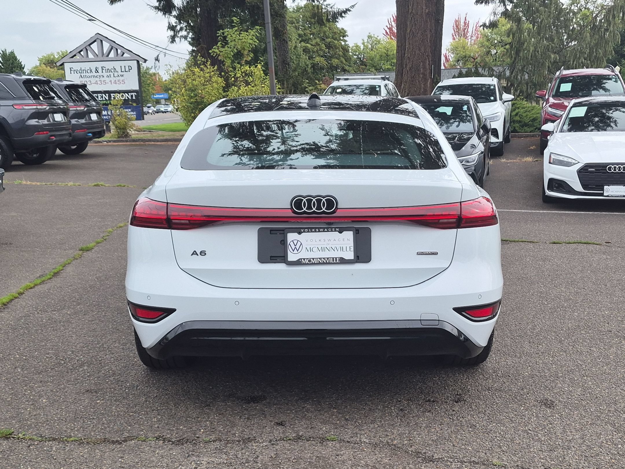 Used 2025 Audi A6 e-tron Premium Plus w/ Premium Plus AWD/4WD image 4