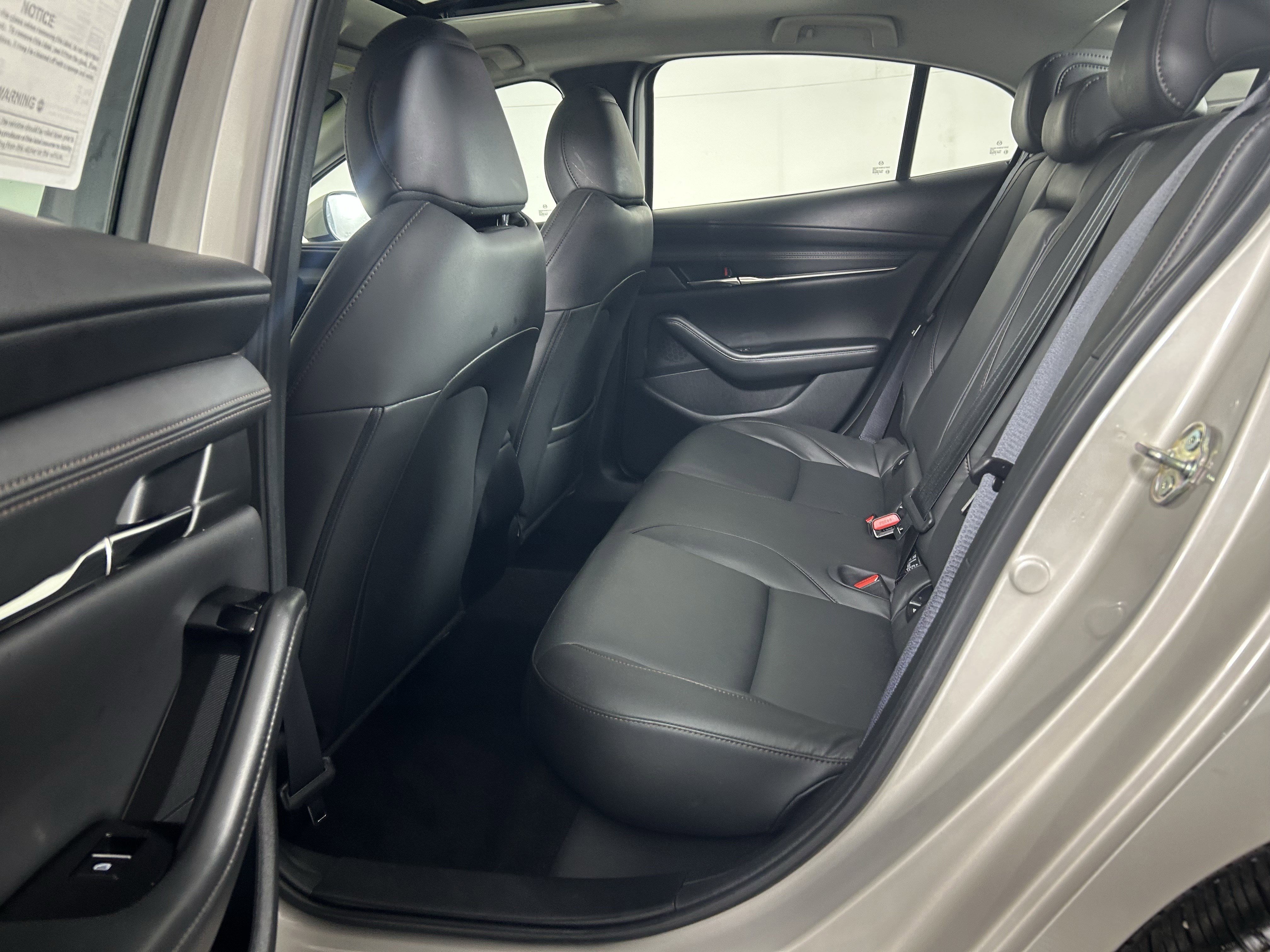 Used 2025 MAZDA MAZDA3 s image 11